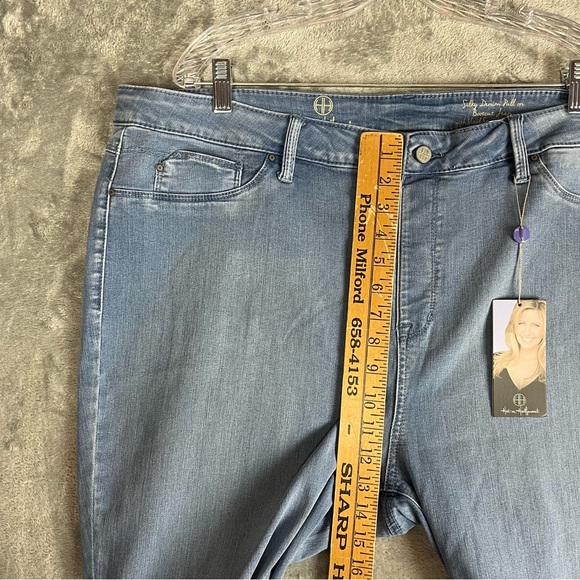 Hot in Hollywood NWT Silky Denim Pull On Bootcut Jeans 2XT Vital Stretch Tech - Picture 11 of 14